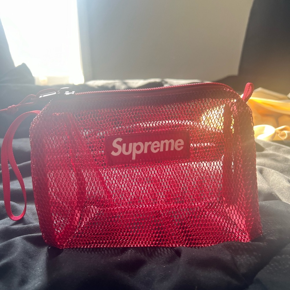 Supreme Mesh Pouch